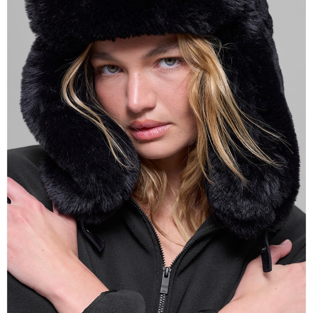 Alo Yoga Starstruck Hat NWT